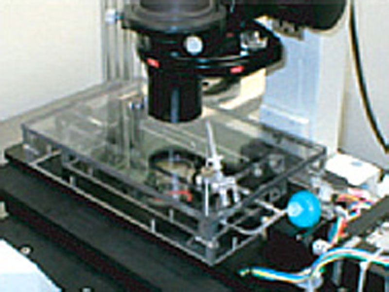 顕微鏡用伸展装置(マイクロインキュベーター組込対応)　STB-1500